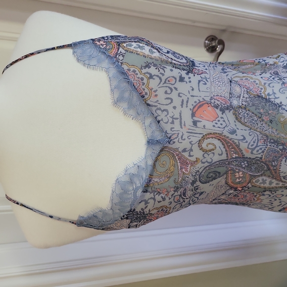 3👙 for $30---VS Sheer Paisley Pattern Nightie - Picture 5 of 8